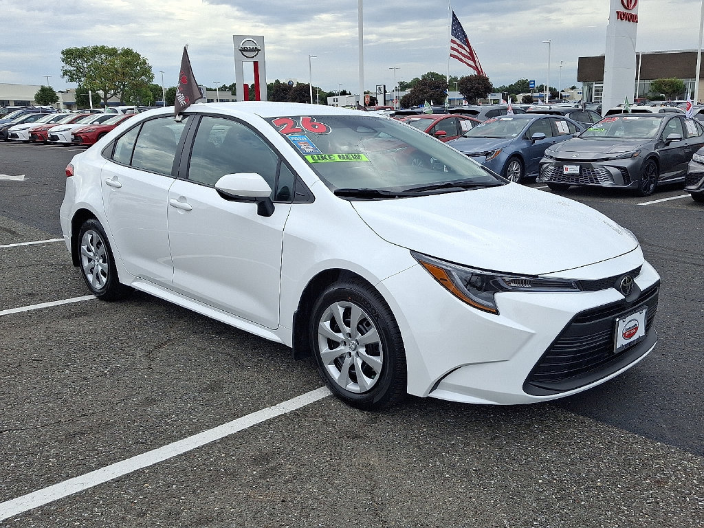 Used 2026 Toyota Corolla LE FWD image 3