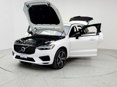 Used 2021 Volvo XC60 T8 R-Design w/ Advanced Package image 9