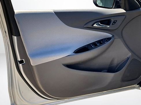 Used 2021 Chevrolet Malibu LS FWD image 17