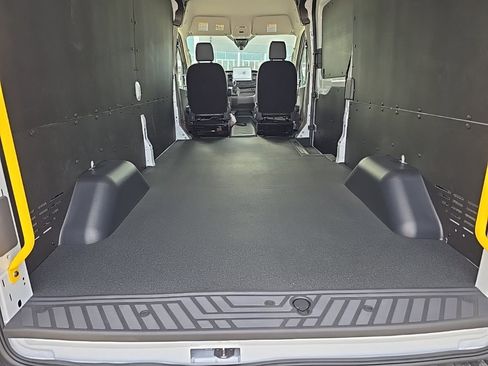 New 2026 Ford Transit 250 148 Medium Roof w/ Load Area Protection Package image 12