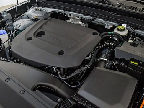 New 2026 Volvo XC40 B4 Plus w/ Climate Package image 27