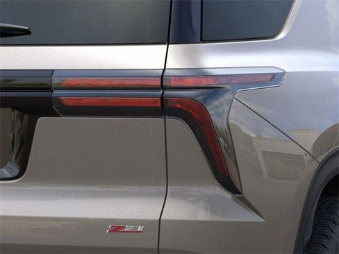 New 2026 Chevrolet Traverse Z71 w/ LPO, Floor Liner Package image 11