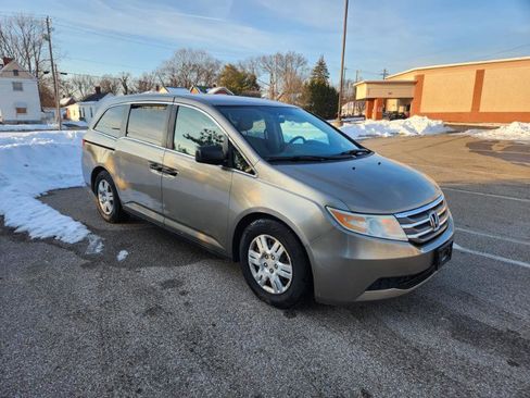 Used 2011 Honda Odyssey LX image 8