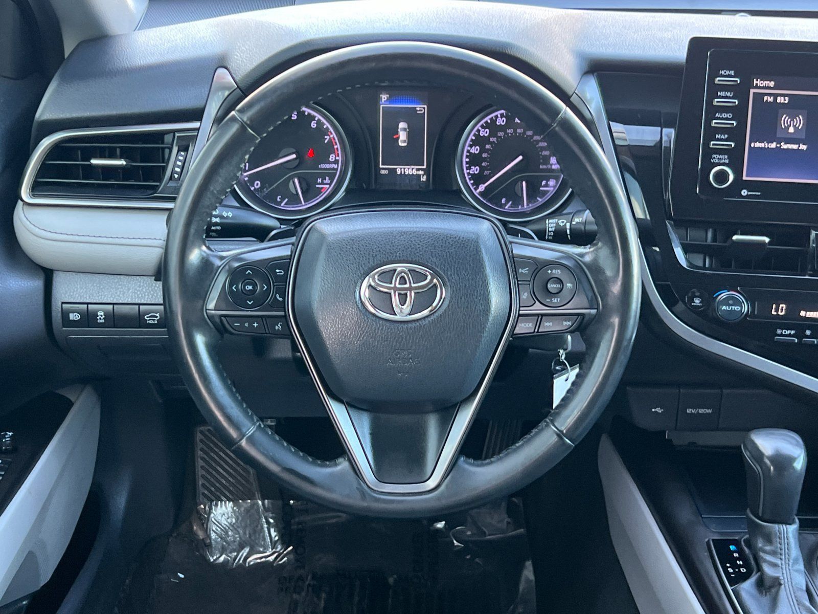 Used 2022 Toyota Camry SE FWD image 13