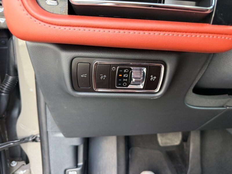 Used 2025 Lincoln Aviator Reserve w/ Equipment Group 201A AWD/4WD image 35