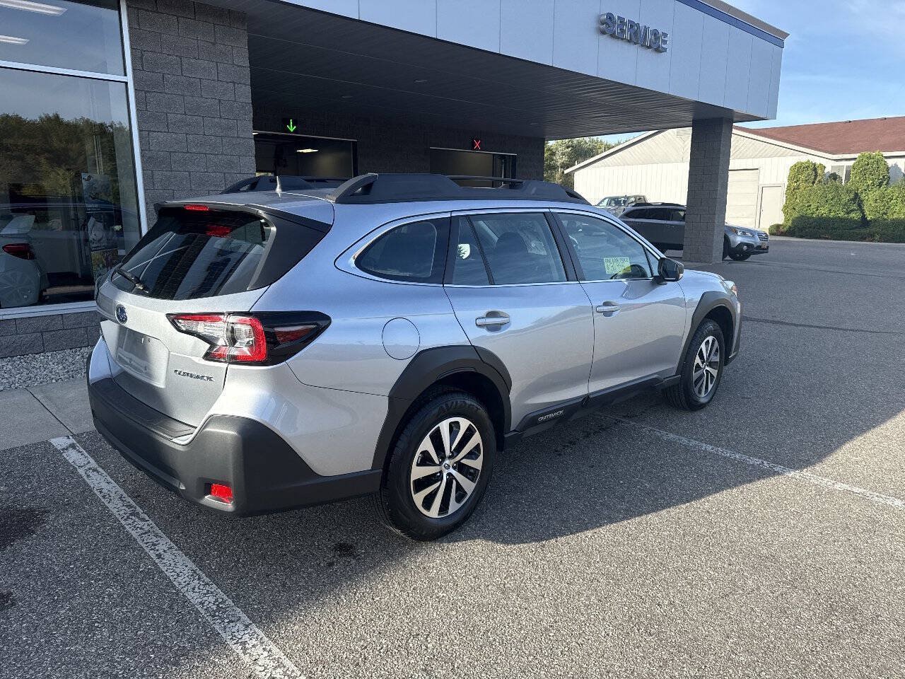 Certified 2025 Subaru Outback w/ Popular Package #1A AWD/4WD image 4