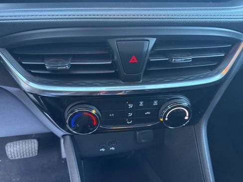 Used 2024 Buick Encore GX Sport Touring image 18