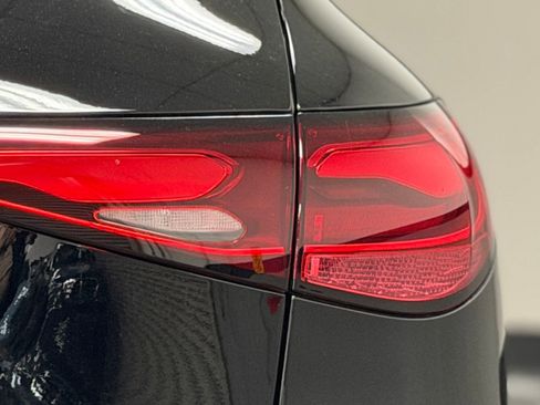 Used 2026 Mercedes-Benz GLC 300 image 14