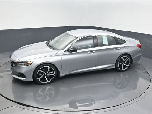 Used 2022 Honda Accord Sport image 12