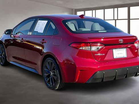 Used 2024 Toyota Corolla SE image 4