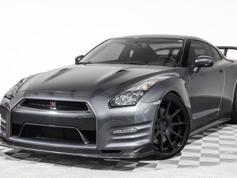 Used 2013 Nissan GT-R Premium AWD/4WD image 11