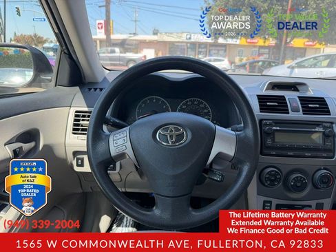 Used 2012 Toyota Corolla LE FWD image 27