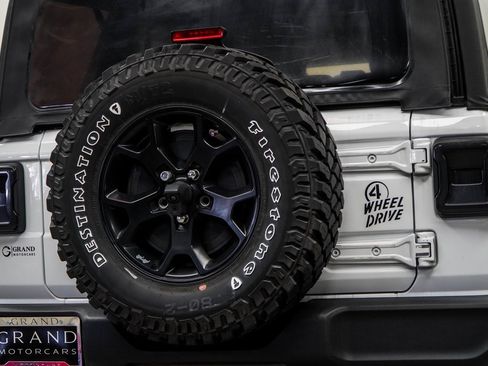 Used 2021 Jeep Wrangler Unlimited Sport image 13