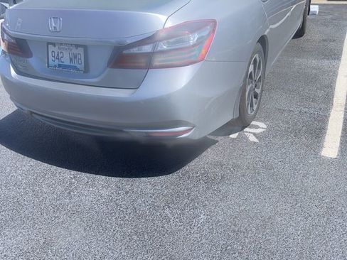 Used 2017 Honda Accord EX-L image 3