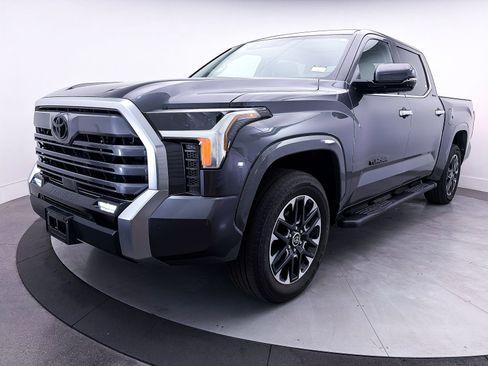 Used 2024 Toyota Tundra Limited w/ Power Package AWD/4WD image 12