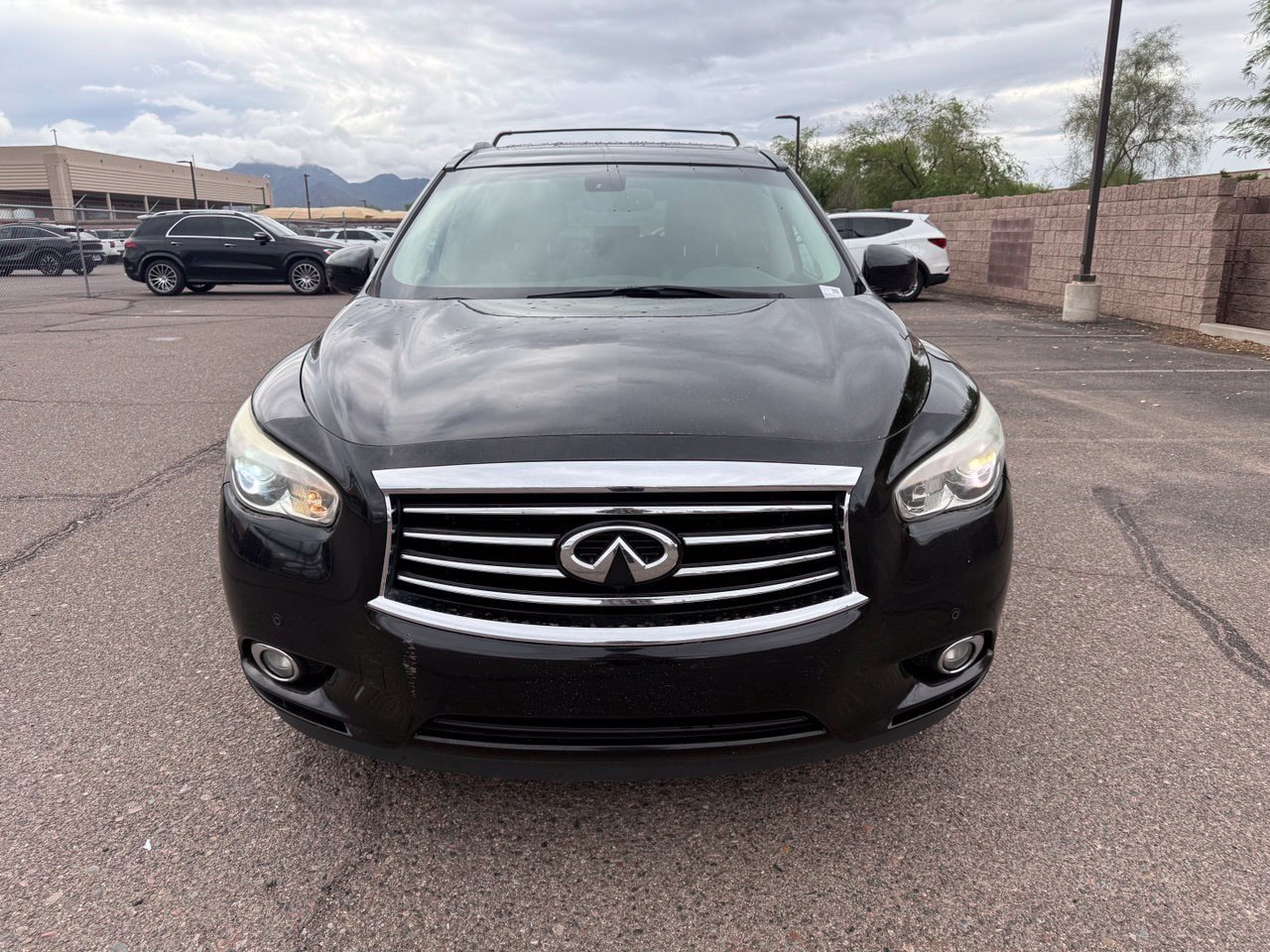 Used 2014 INFINITI QX60 FWD w/ Premium Plus Package image 2