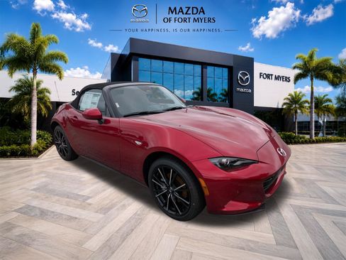 New 2026 MAZDA MX-5 Miata Grand Touring RWD image 2