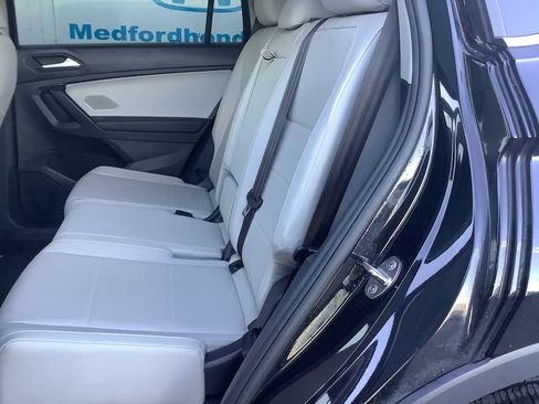 Used 2021 Volkswagen Tiguan SE AWD/4WD image 13