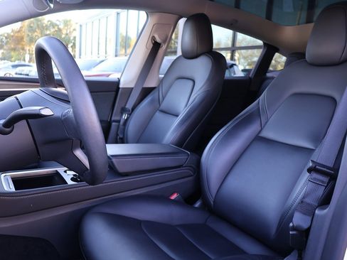 Used 2023 Tesla Model Y Long Range image 29