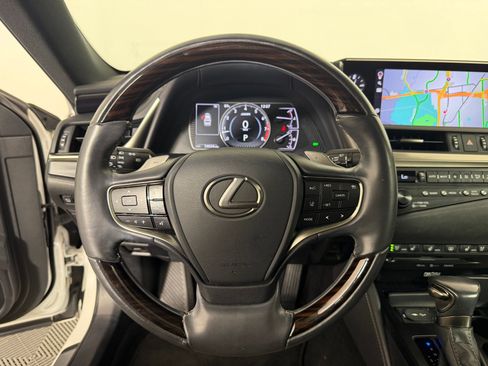Used 2020 Lexus ES 350 Ultra Luxury w/ Accessory Package 2 image 23