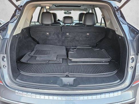 Used 2018 Nissan Murano SL w/ Moonroof Package image 7