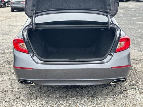 Used 2018 Honda Accord Sport image 11