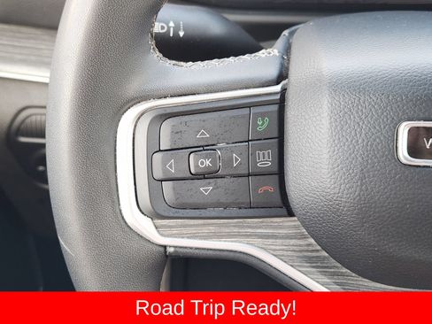 Used 2024 Jeep Wagoneer Series II w/ Flexible Seating Group RWD image 35