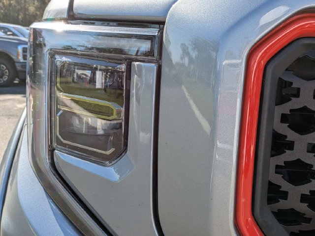 Used 2024 GMC Sierra 1500 AT4 w/ Technology Package AWD/4WD image 10