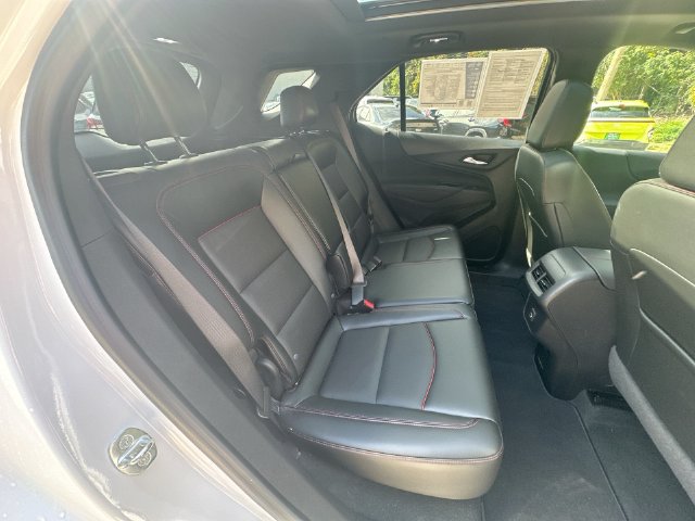 Used 2023 Chevrolet Equinox RS w/ RS Leather Package AWD/4WD image 32