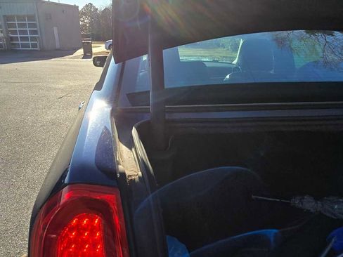 Used 2015 Chrysler 300 Limited image 16