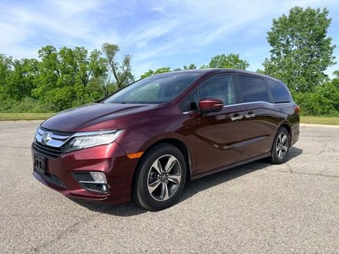 Used 2018 Honda Odyssey Touring image 1