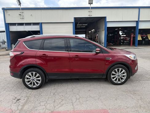 Used 2018 Ford Escape Titanium AWD/4WD image 6