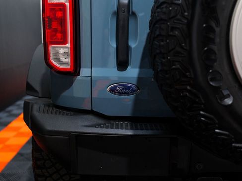 Used 2023 Ford Bronco Black Diamond w/ Sasquatch Package AWD/4WD image 26