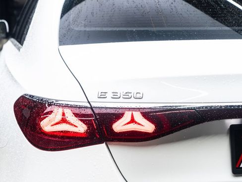 Used 2025 Mercedes-Benz E 350 Sedan image 11