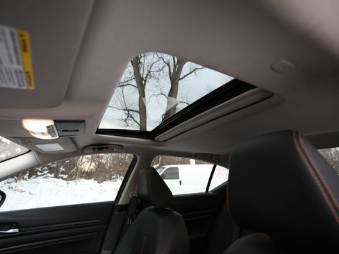 Used 2019 Nissan Altima 2.0 SR image 16