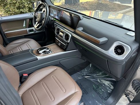 Used 2021 Mercedes-Benz G 550 G 550 image 33