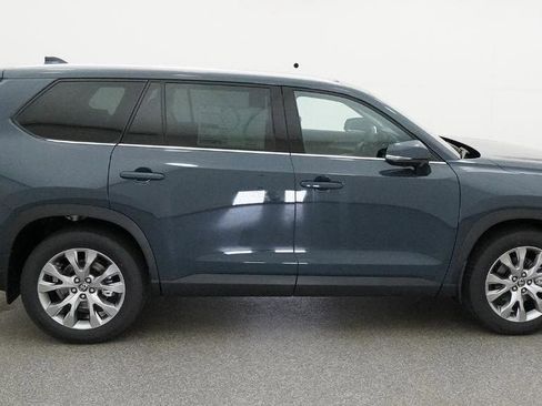 New 2026 Toyota Grand Highlander Limited AWD/4WD image 11