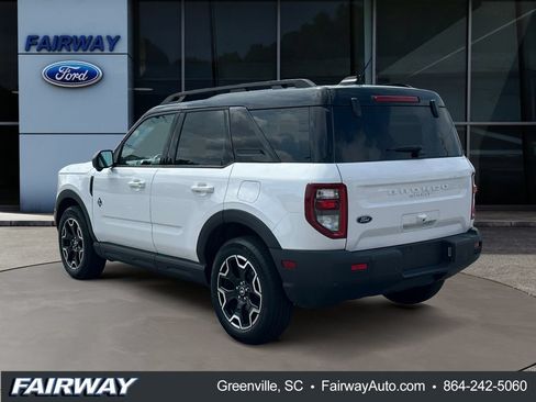 Used 2025 Ford Bronco Sport Outer Banks w/ Outer Banks Tech Package+ AWD/4WD image 4