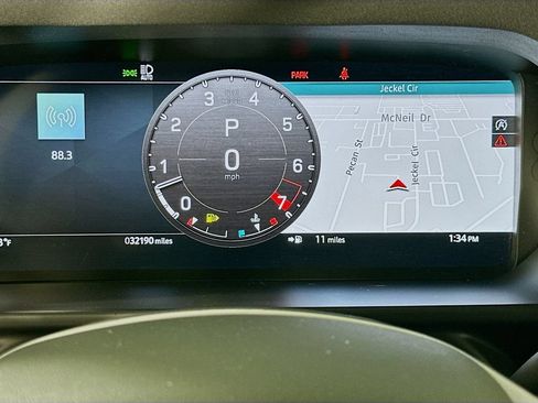 Used 2023 Land Rover Defender 90 SE AWD/4WD image 12