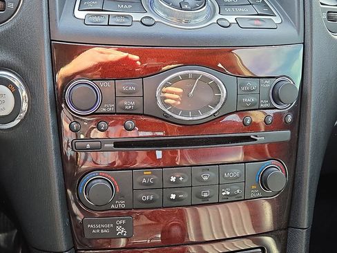 Used 2016 INFINITI QX50 AWD w/ Premium Plus Package image 26