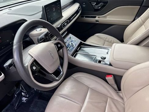 Used 2022 Lincoln Aviator Reserve w/ Elements Package Plus AWD/4WD image 10