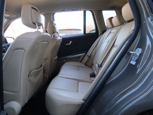 Used 2013 Mercedes-Benz GLK 250 4MATIC 4dr GLK 250 BlueTEC image 32