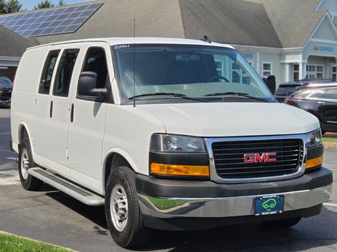 Certified 2025 GMC Savana 2500 w/ Driver Convenience Package RWD image 1
