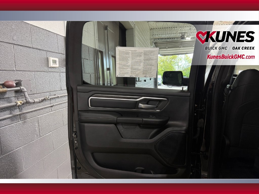 Used 2022 RAM 1500 Big Horn AWD/4WD image 33