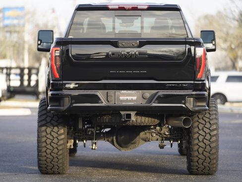 Used 2025 GMC Sierra 2500 AT4X image 38