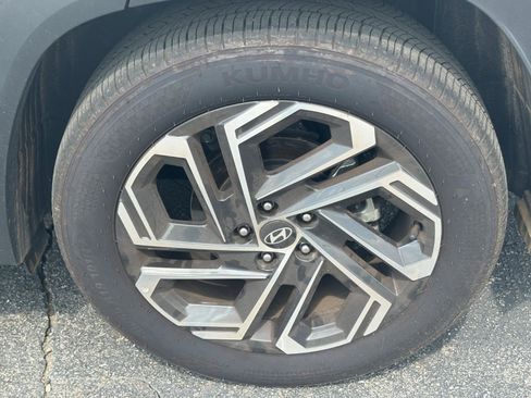 Used 2025 Hyundai Tucson Limited FWD image 12