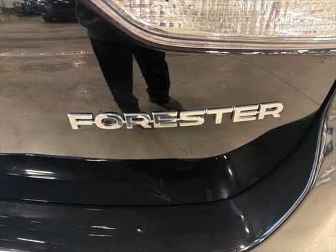 Used 2023 Subaru Forester Premium image 42