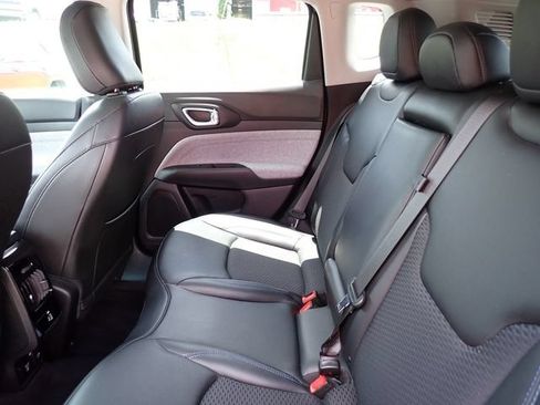 Used 2022 Jeep Compass Latitude w/ Convenience Group AWD/4WD image 14