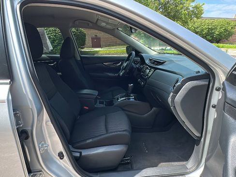 Certified 2017 Nissan Rogue SV AWD/4WD image 23