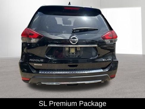 Used 2017 Nissan Rogue SL w/ SL Premium Package AWD/4WD image 4